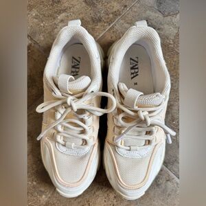 Zara Off-White Dad Sneakers with Chunky Sole and Mesh Upper